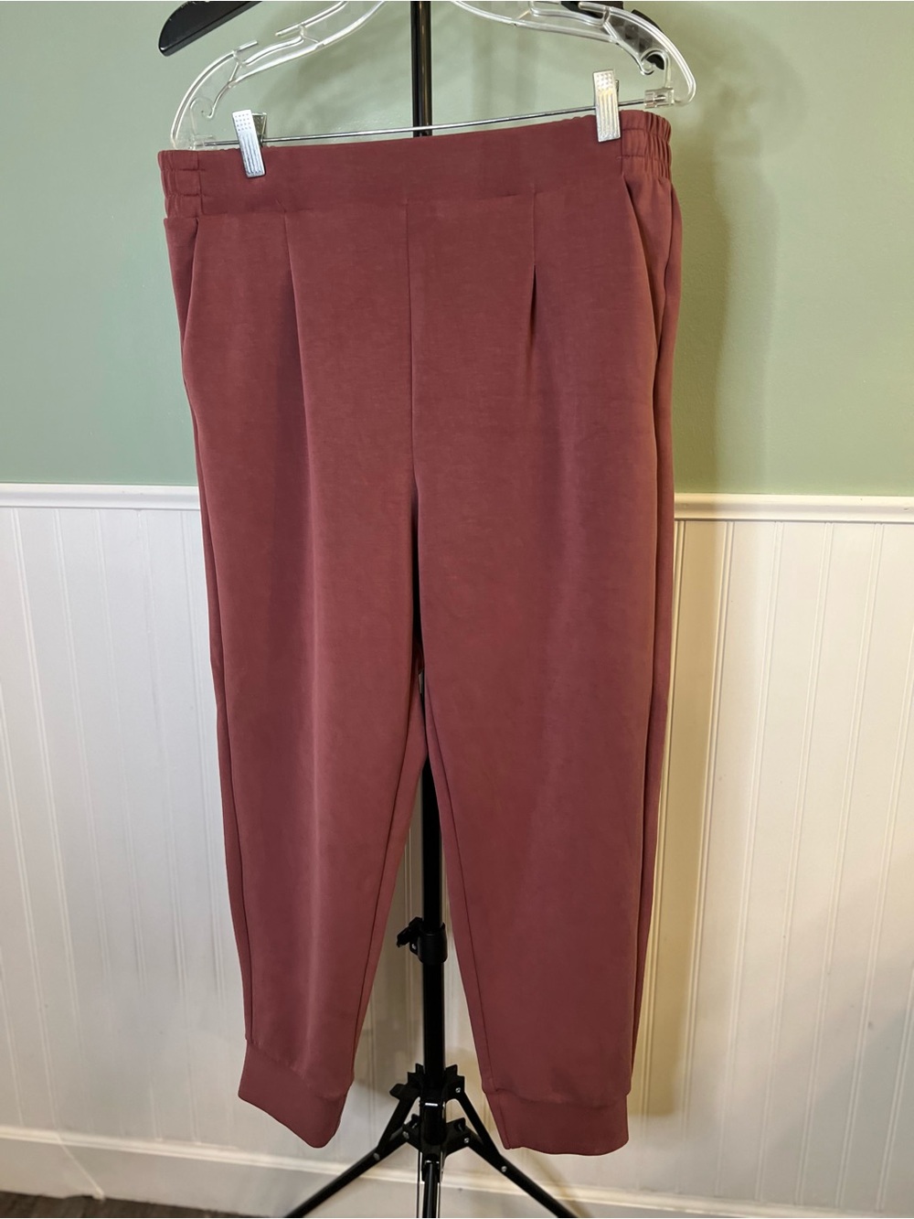 Avia Dusty Rose Pull-On Modal Blend Jogger Pants. Size L